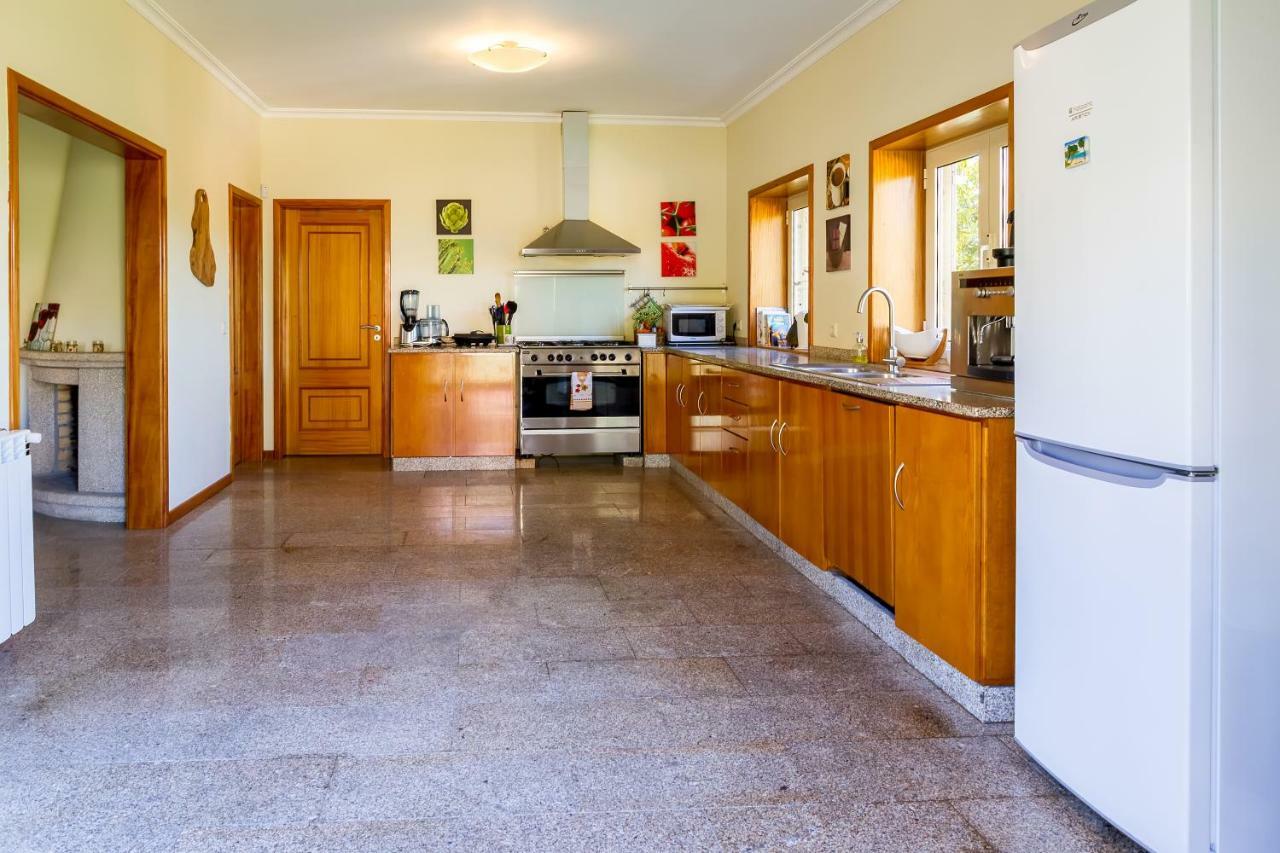 モンジン・デ・バスト Casa Da Oliveiraヴィラ エクステリア 写真